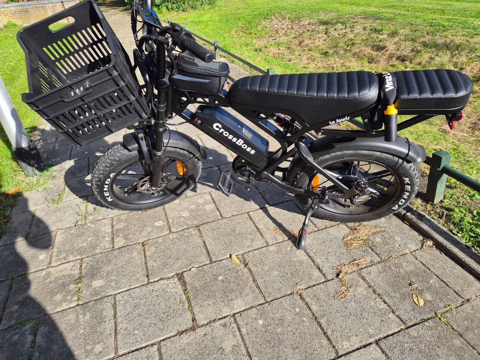 CrossBoss V20 Pro Black edition, Zo goed als nieuw, Minder dan 47 cm, 50 km per accu of meer, Ophalen