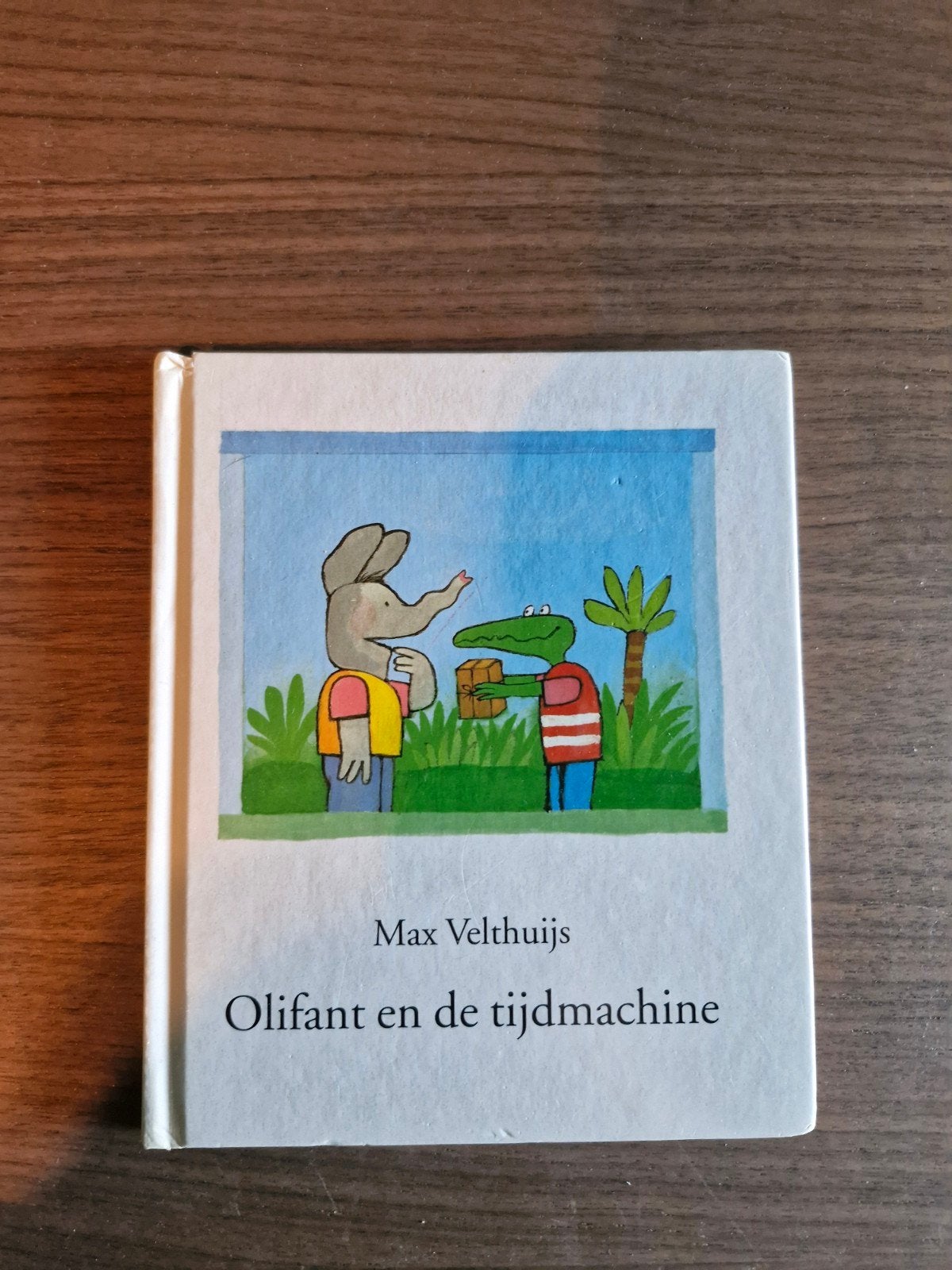 Olifant en de tijdmachine - Max Velthuijs, Boeken, Ophalen of Verzenden, Zo goed als nieuw, Max Velthuijs, Fictie algemeen