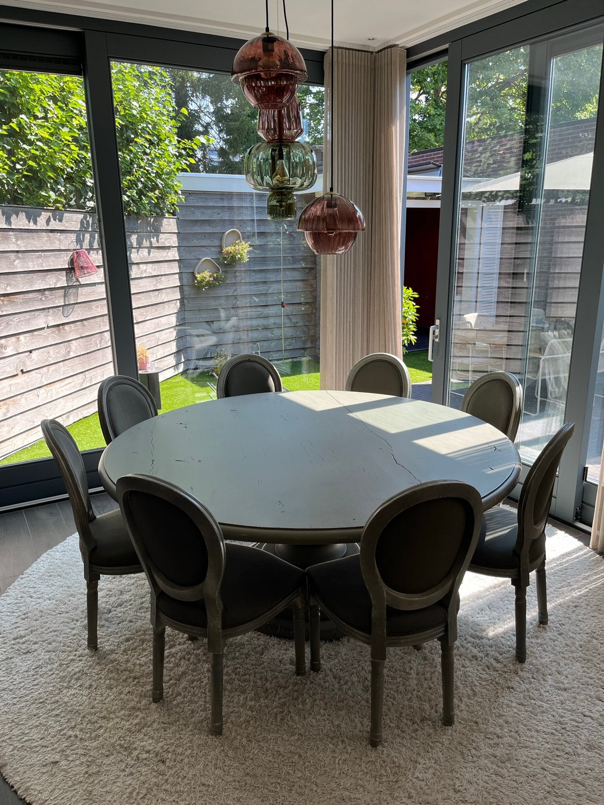 Grote ronde eettafel (1,80 m) met 8 stoelen, Huis en Inrichting, Tafels | Eettafels, Ophalen, Gebruikt, 150 tot 200 cm, Vijf personen of meer
