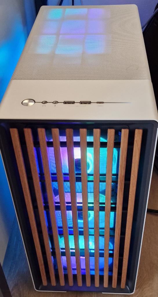 Superdikke game PC 7800x3d | RX 9070 XT 16GB | 32 GB| 512 GB, Computers en Software, Computerbehuizingen, Ophalen, Zo goed als nieuw