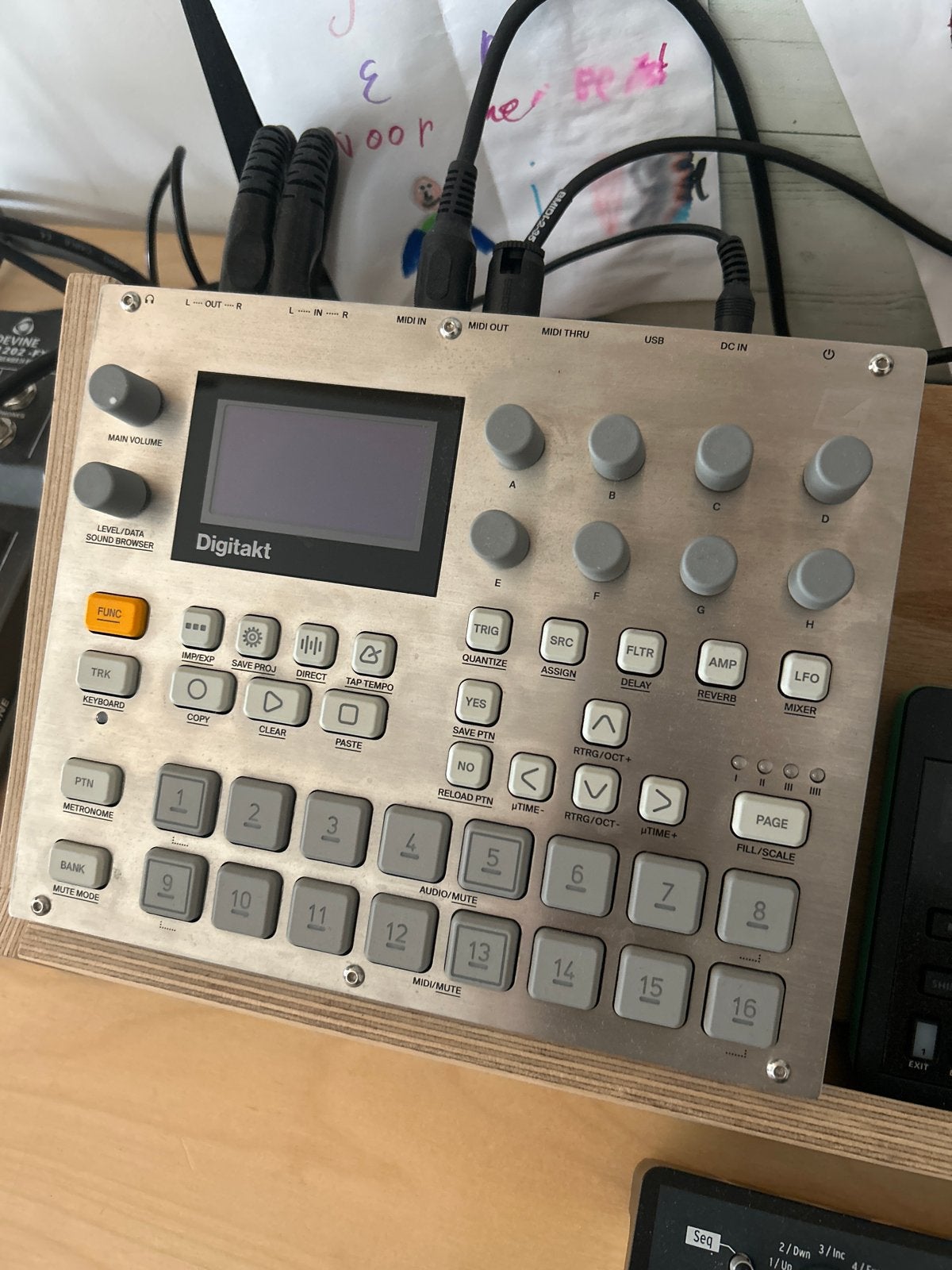 Elektron Digitakt e25 special edition, Overige aantallen, Zo goed als nieuw, Met midi-aansluiting, Ophalen