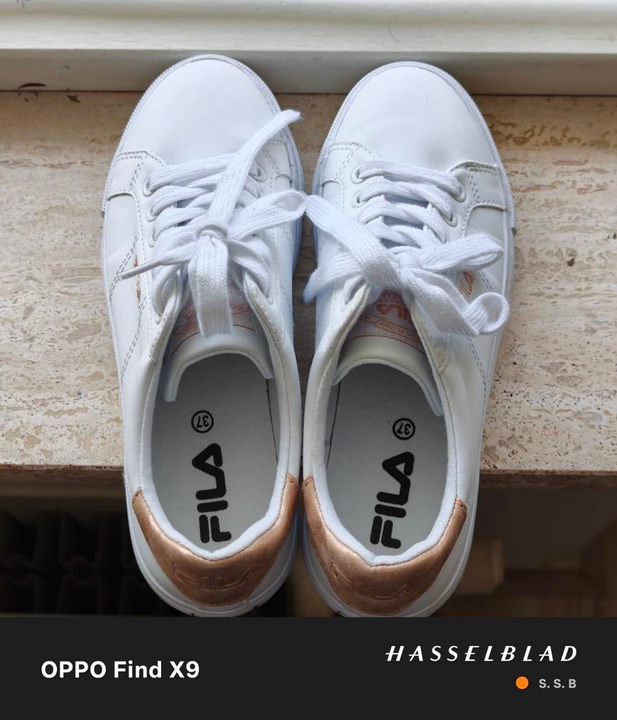 Witte Fila sneakers maat 37, Kleding | Dames, Ophalen of Verzenden, Zo goed als nieuw, Wit, Sneakers of Gympen