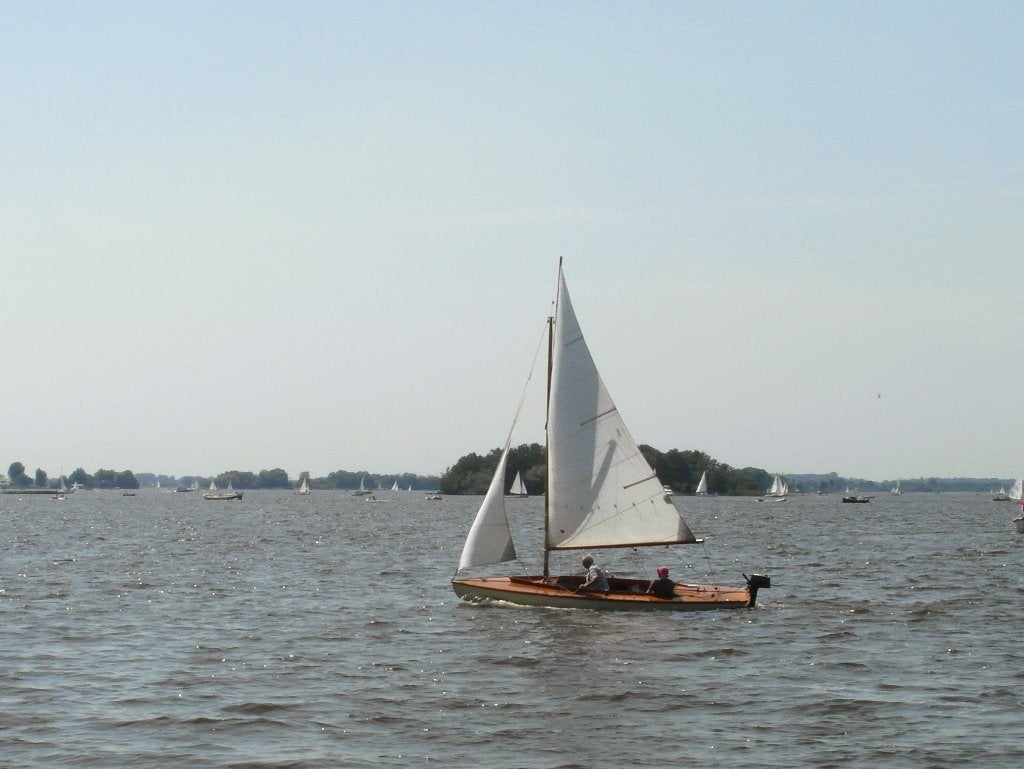 Te koop: Polyester 16m2 ( grote BM) met trailer., Ophalen, Gebruikt, 16m² klasse, Polyester