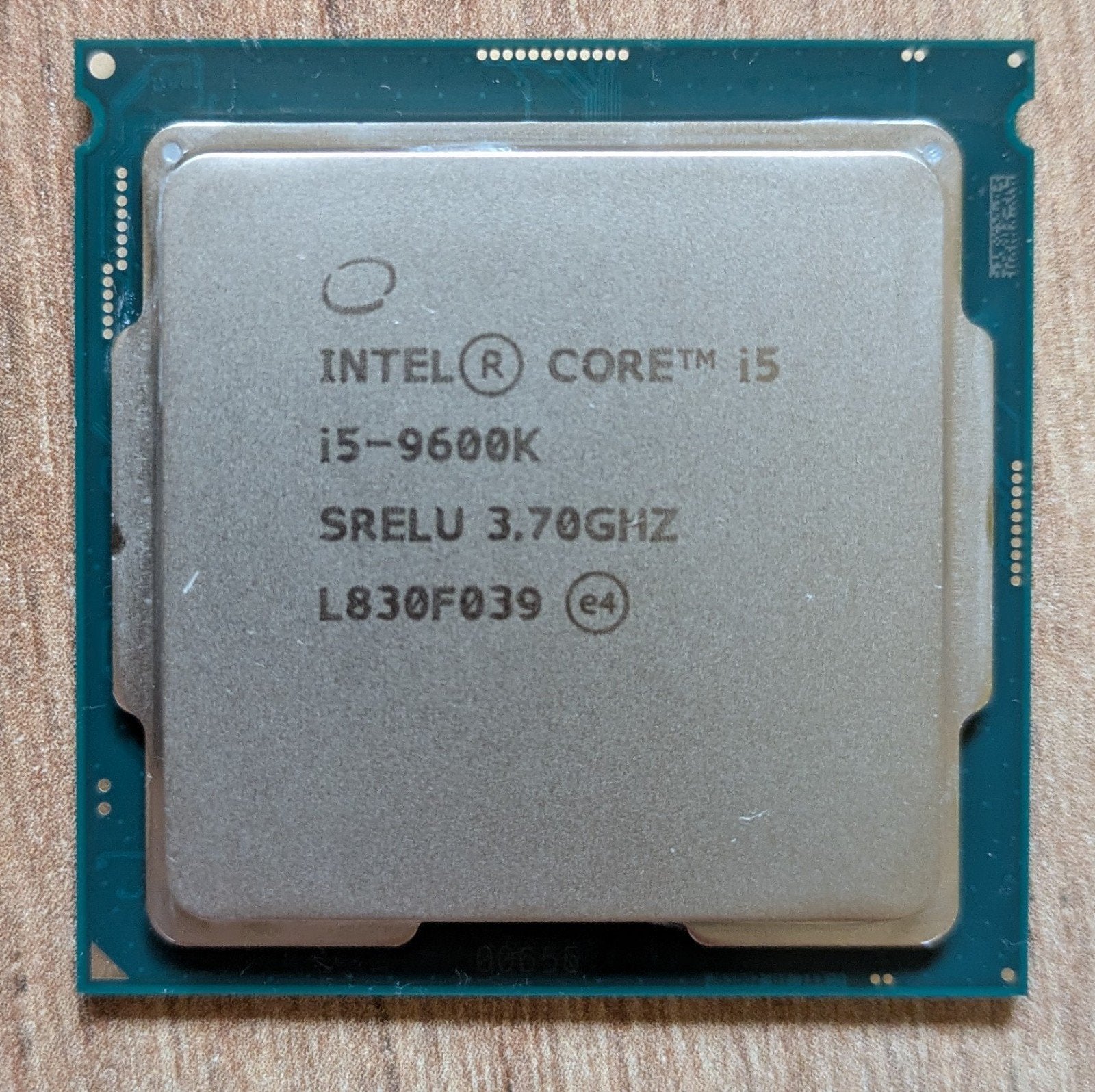 i5 9600K, Computers en Software, Processors, Ophalen of Verzenden, Zo goed als nieuw