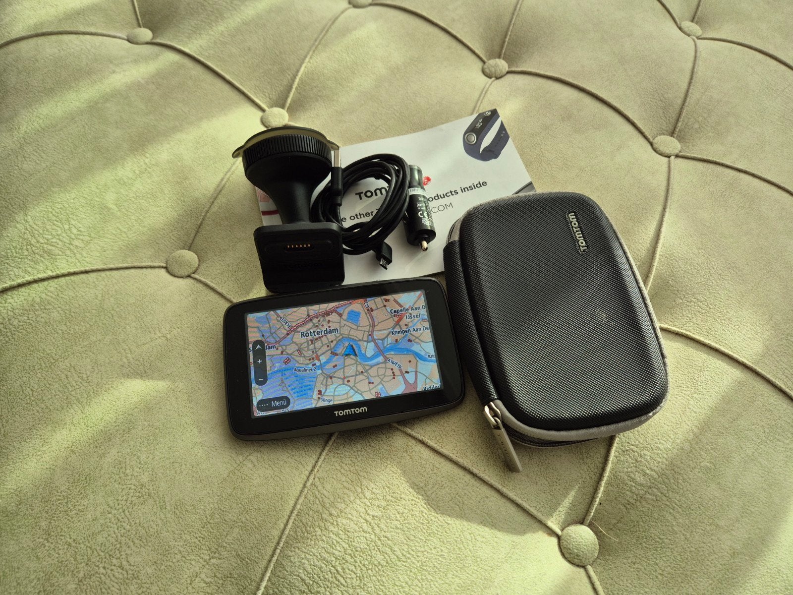 TomTom GO 5200 navigatiesysteem met accessoires, Ophalen of Verzenden, Zo goed als nieuw