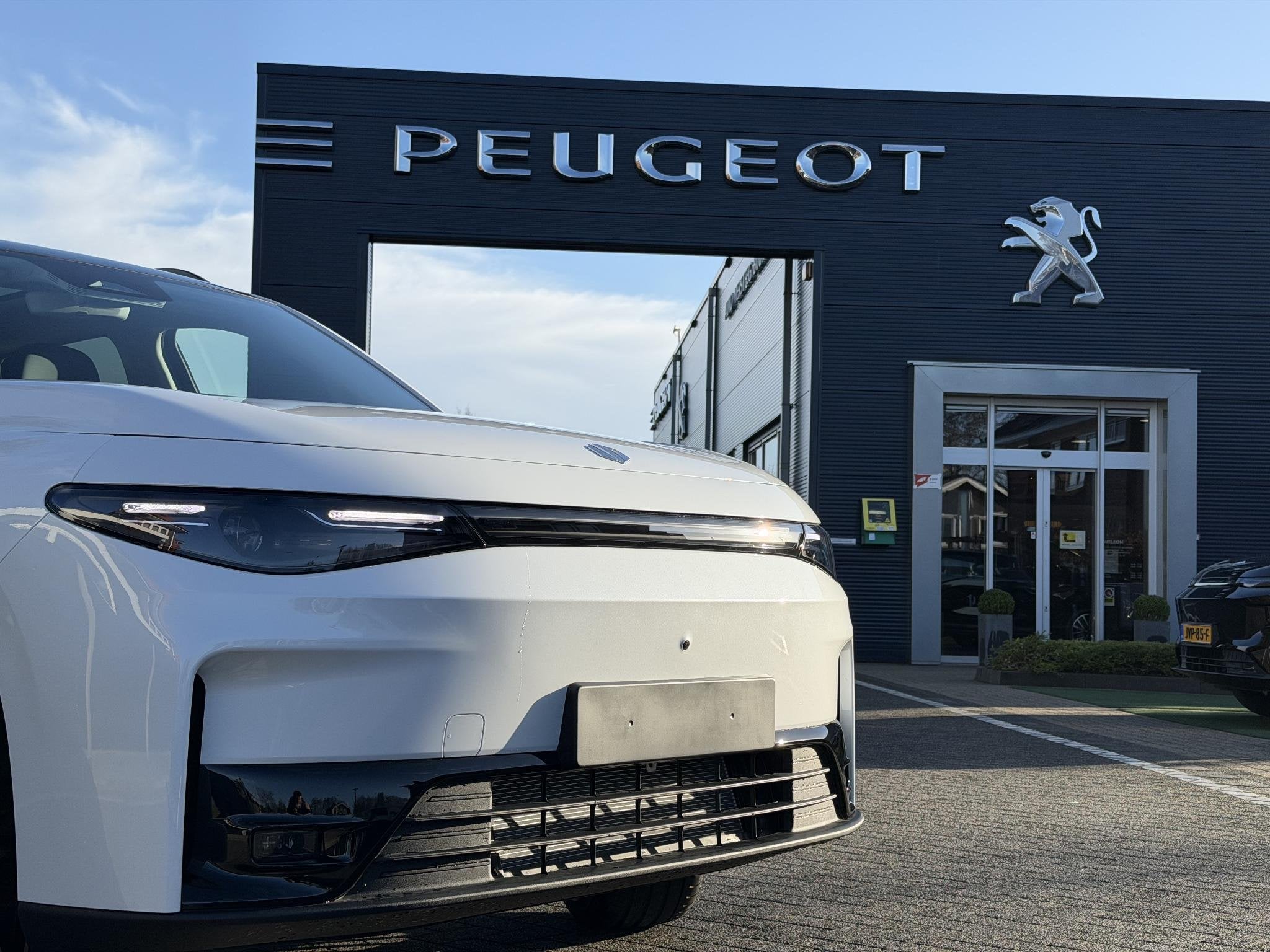 Leapmotor C10 Design REEV 28.4 kWh 215PK Automaat Navigatie,, Auto's, Automaat, 12 maanden, 4 cilinders, 974 km