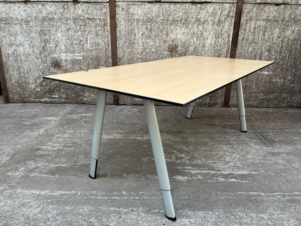 Aspa verstelbaar bureau 200x100cm + gratis kabelgoot, Ophalen of Verzenden, In hoogte verstelbaar, Gebruikt
