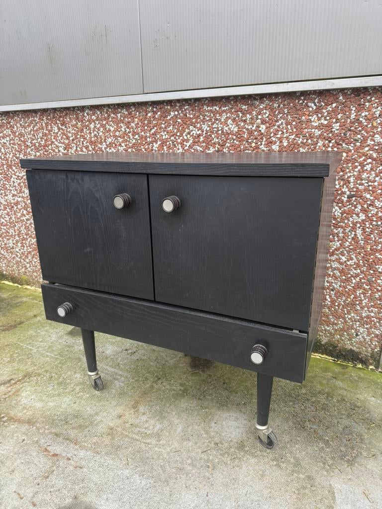 Vintage kastje met wieltjes, Huis en Inrichting, Kasten | Dressoirs, Ophalen, Gebruikt, 100 tot 150 cm, 25 tot 50 cm