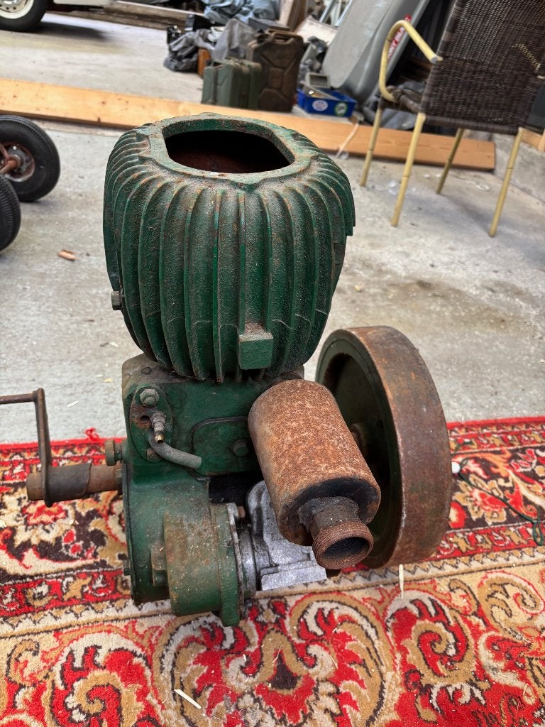 Uit opslag: een Wolseley WD8 op gas, Ophalen, Gebruikt, Benzinemotor, Minder dan 1400 rpm