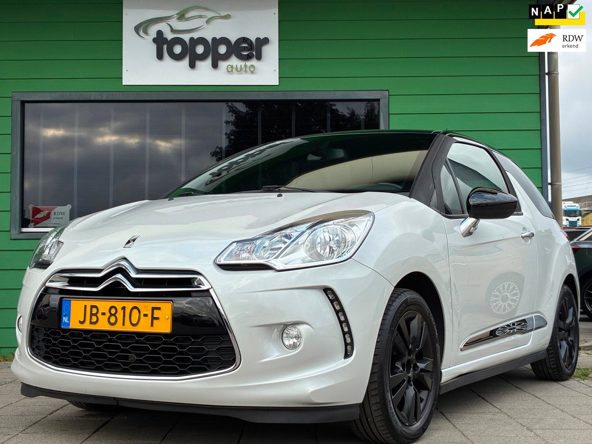 DS 3 1.2 PureTech So Chic|1e Eigenaar|CruiseControl|Climatro, Voorwielaandrijving, Gebruikt, 1199 cc, 82 pk