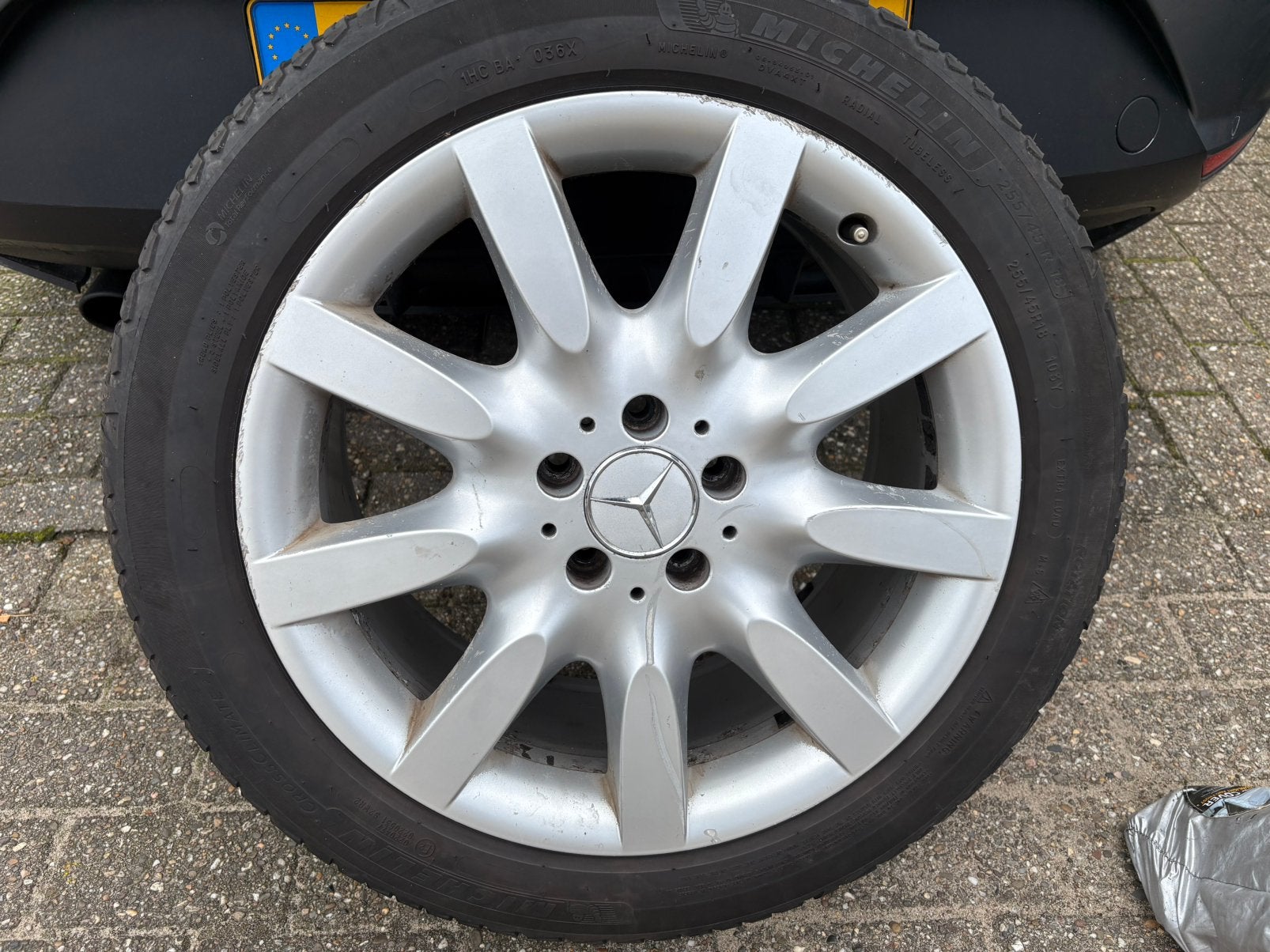 Mercedes velgen 18 inch Mercedes met 4 seizoenen banden, Auto diversen, Ophalen of Verzenden