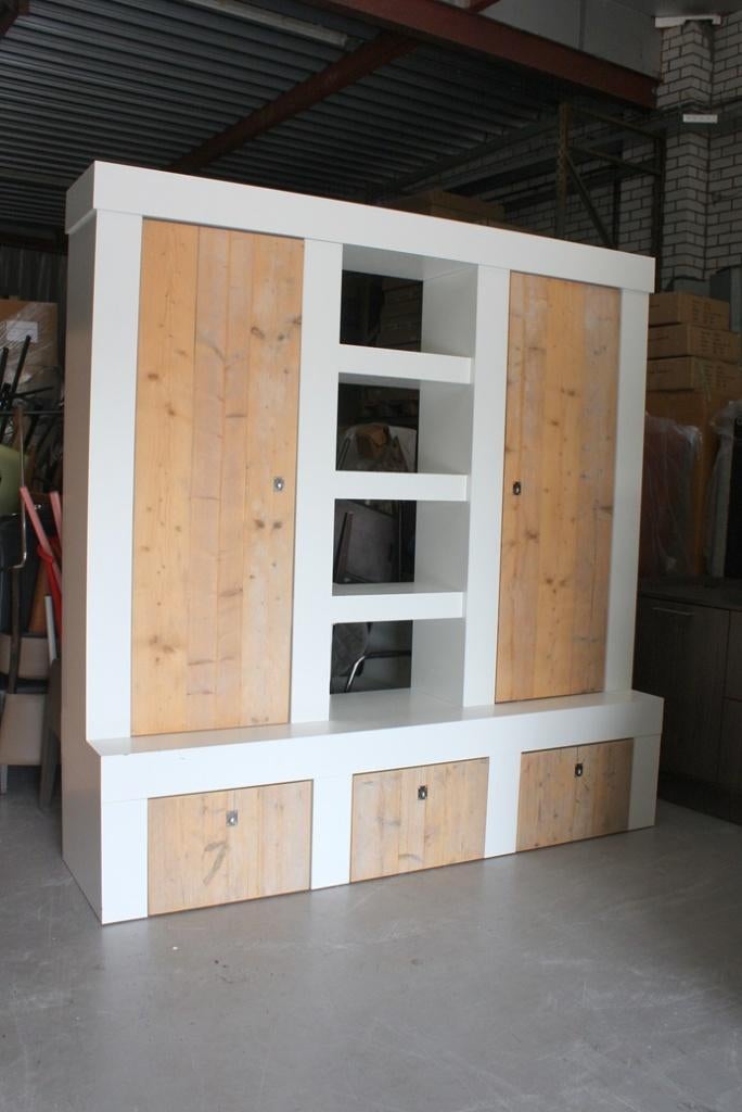 Gave grote kast wandmeubel hout wit met vakken en deuren, Huis en Inrichting, Kasten | Wandmeubels, Ophalen, Gebruikt, Met deur(en)