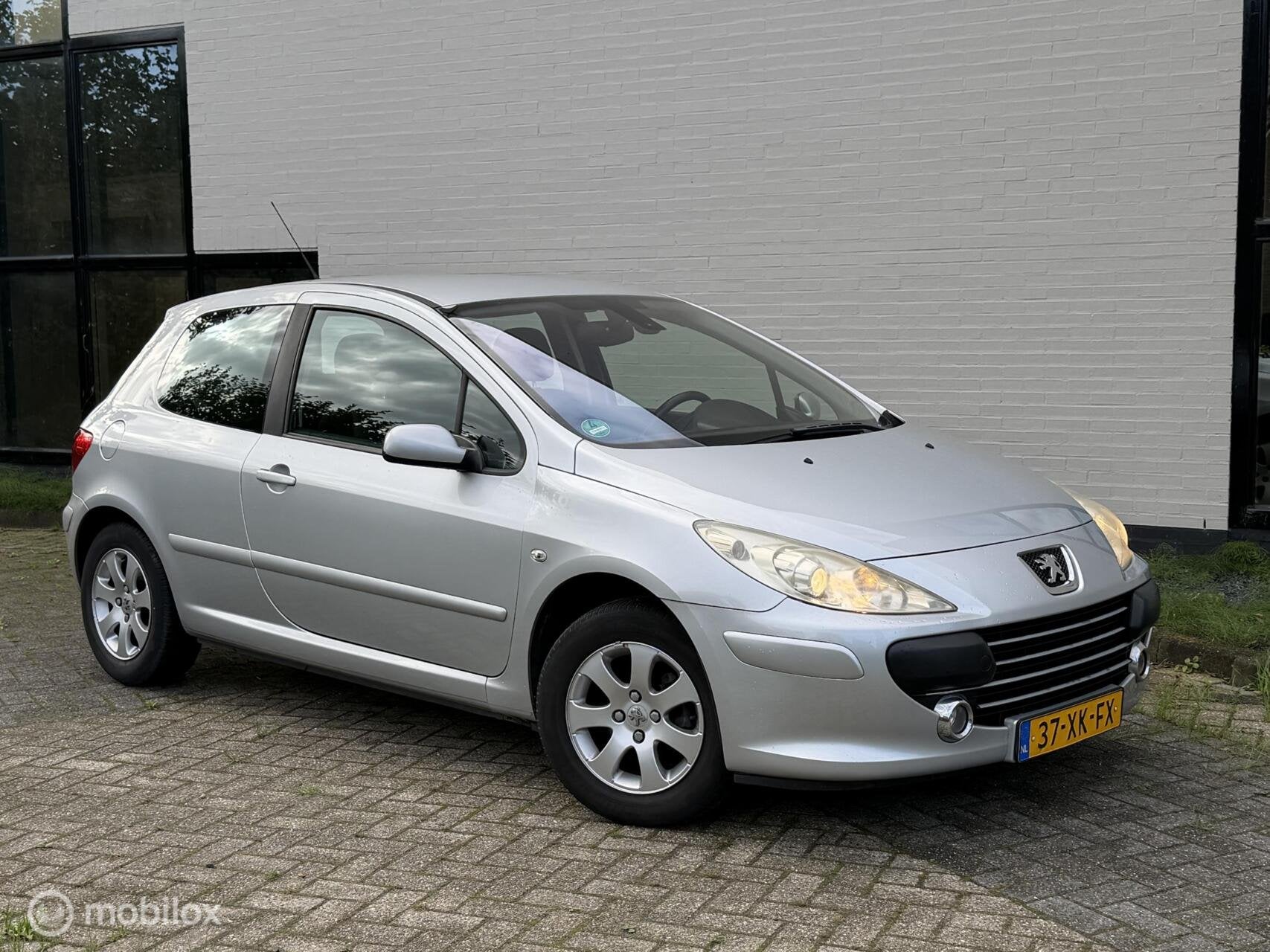 Peugeot 307 1.6-16V XS | Climate + Cruise + nieuwe apk!, Voorwielaandrijving, Gebruikt, 4 cilinders, 1587 cc