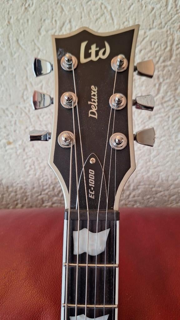 ESP LTD Deluxe EC-1000 EverTune, Muziek en Instrumenten, Snaarinstrumenten | Gitaren | Elektrisch, Ophalen, Zo goed als nieuw