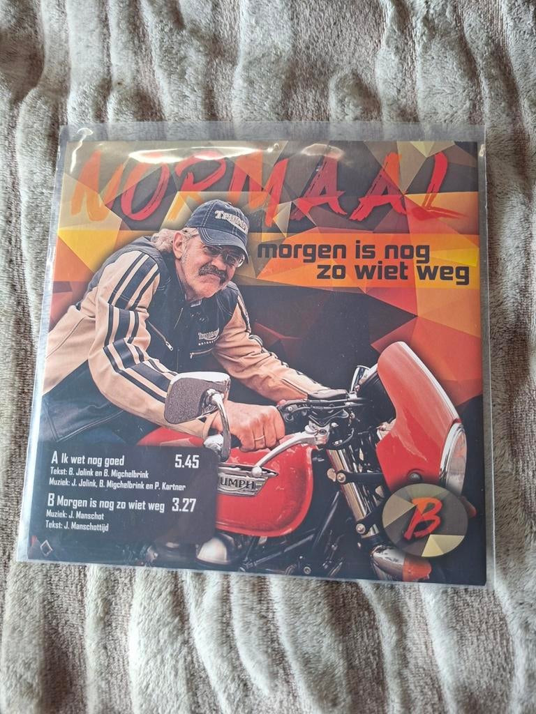 Normaal ik wet nog goed / morgen is nog zo wiet weg, Ophalen of Verzenden, Zo goed als nieuw, Overige formaten, Levenslied of Smartlap