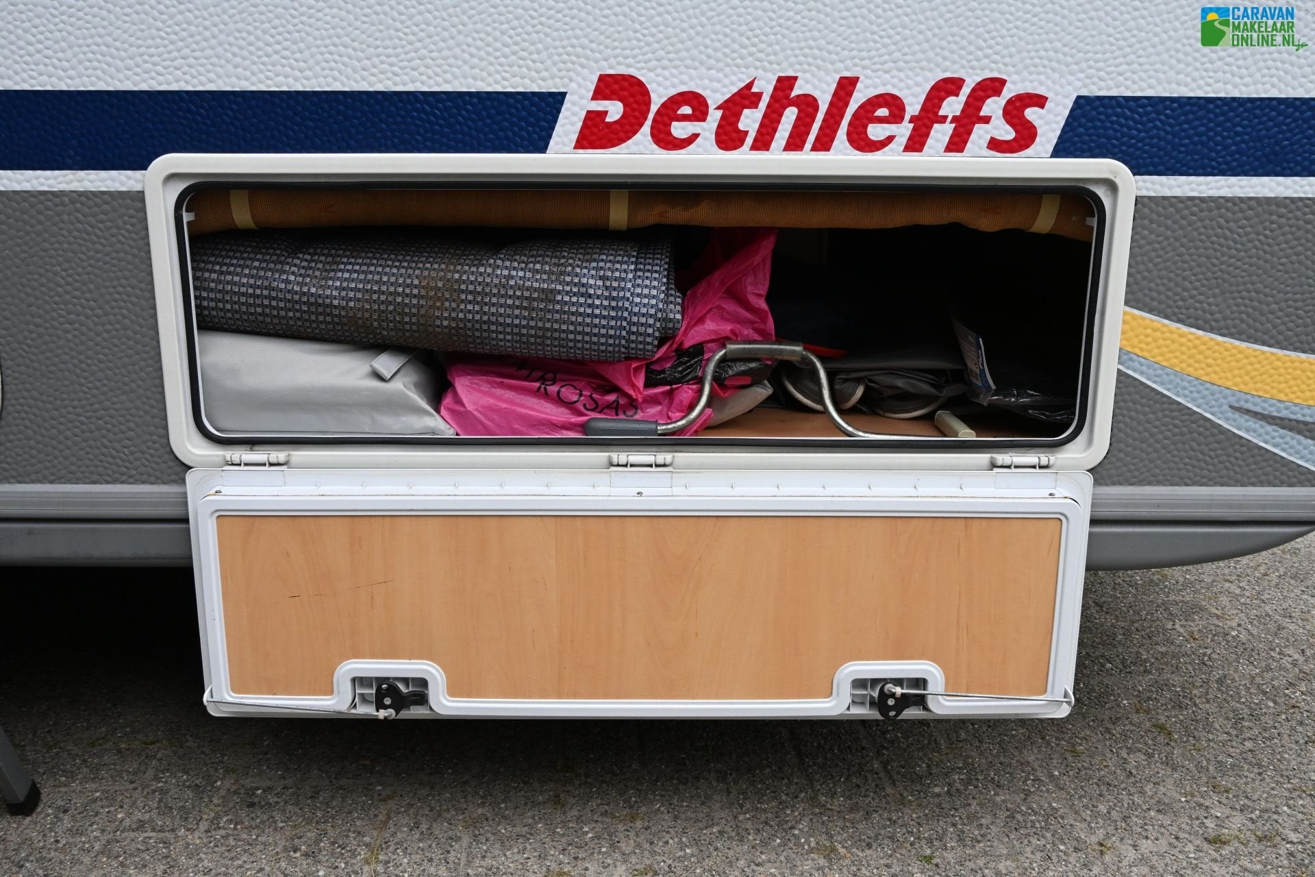Foto 39 van Dethleffs Camper 510 TK Mover Cassette luifel Stapelbed etc.