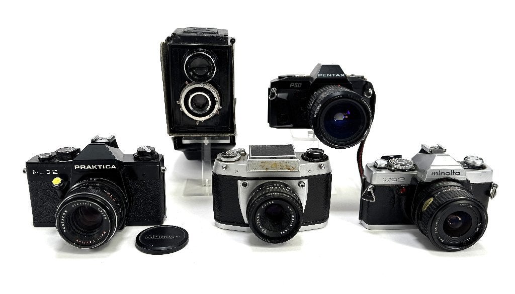 1305. Fotocamera’s - Pentax/Minolta/Praktica e.a, 20e eeuw, Audio, Tv en Foto, Fotocamera's Analoog, Ophalen, Spiegelreflex, Minolta