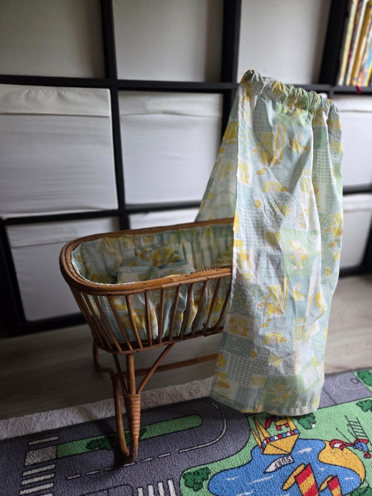 Vintage rotan wieg met hemeltje, Ophalen, Gebruikt, Wieg