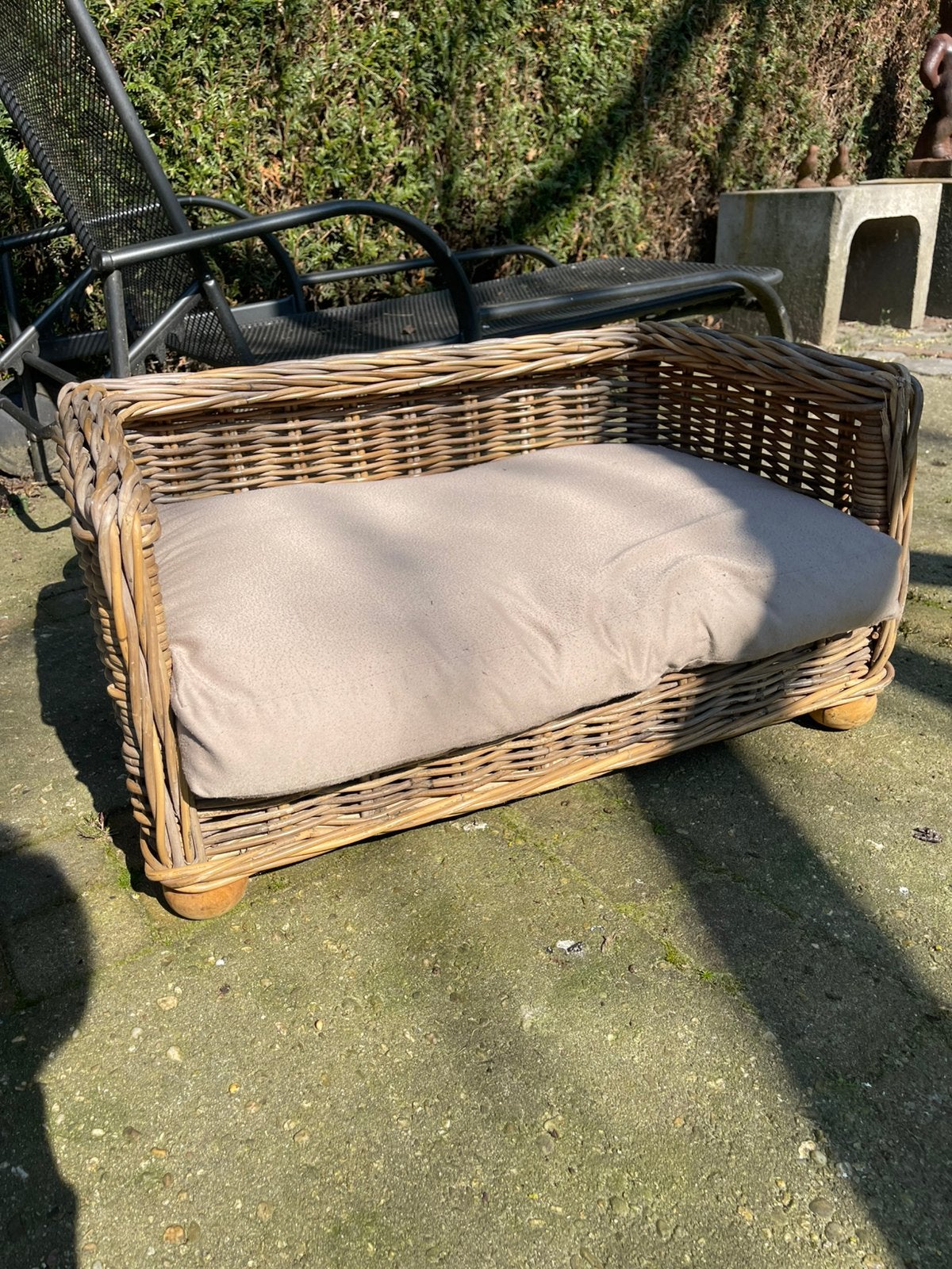 Rieten hondenmand, Ophalen, Zo goed als nieuw, Riet