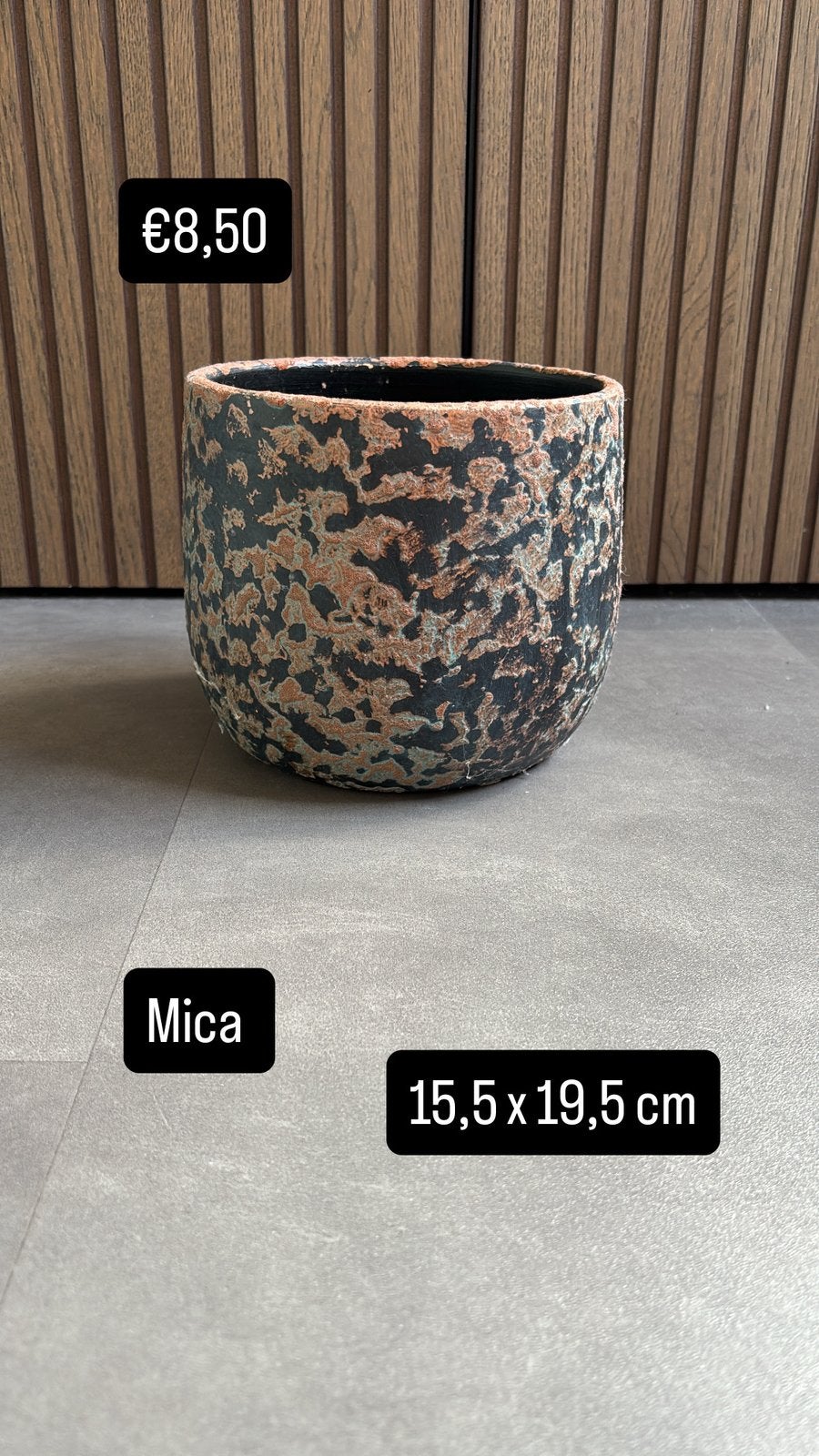 Stoere decoratieve bloempot / plantenpot, ., Rond, Ophalen of Verzenden, Zo goed als nieuw