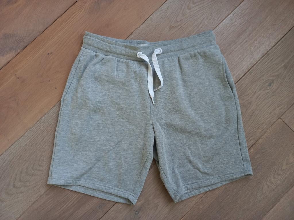 Grijze korte broek. Merk Solid. Maat L, Maat 52/54 (L), Onbekend, Verzenden, Zo goed als nieuw