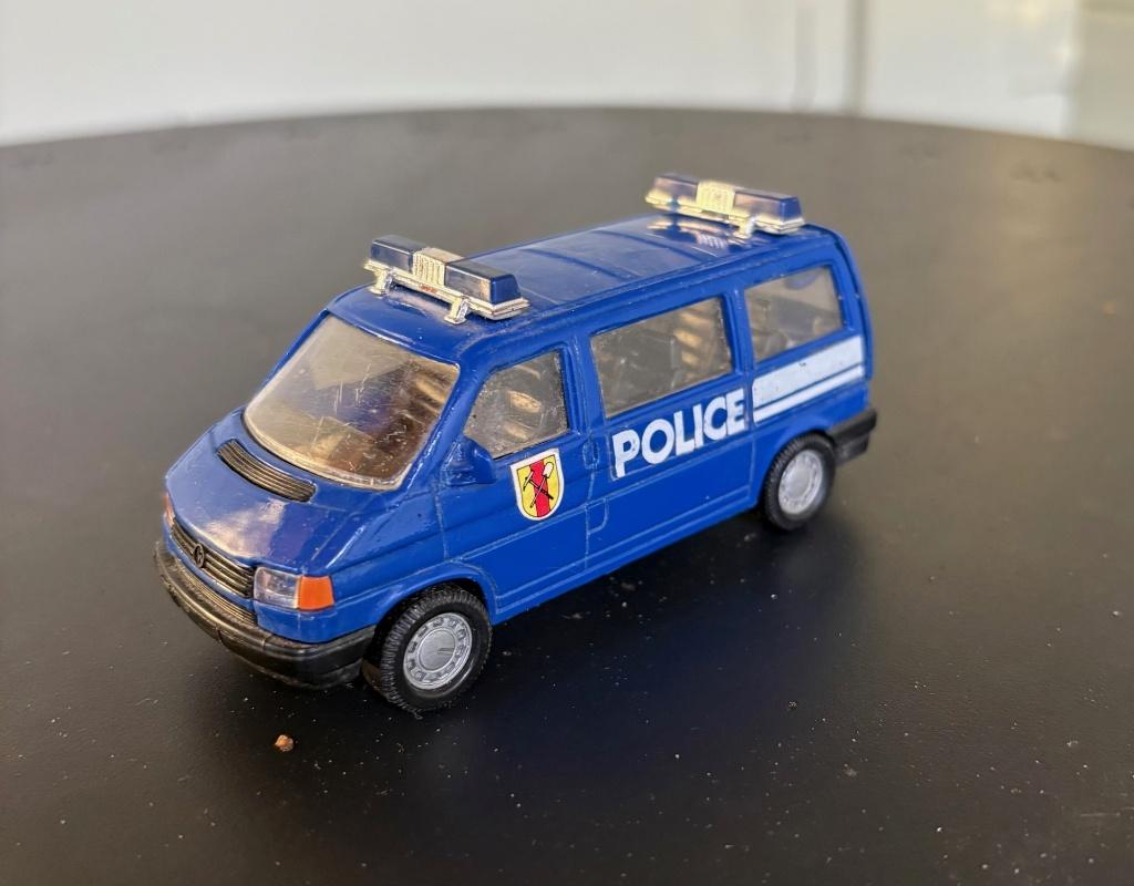 Merkloos Volkswagen Tranporter T4 POLICE 1:43, Ophalen of Verzenden, Gebruikt, Auto, Overige merken