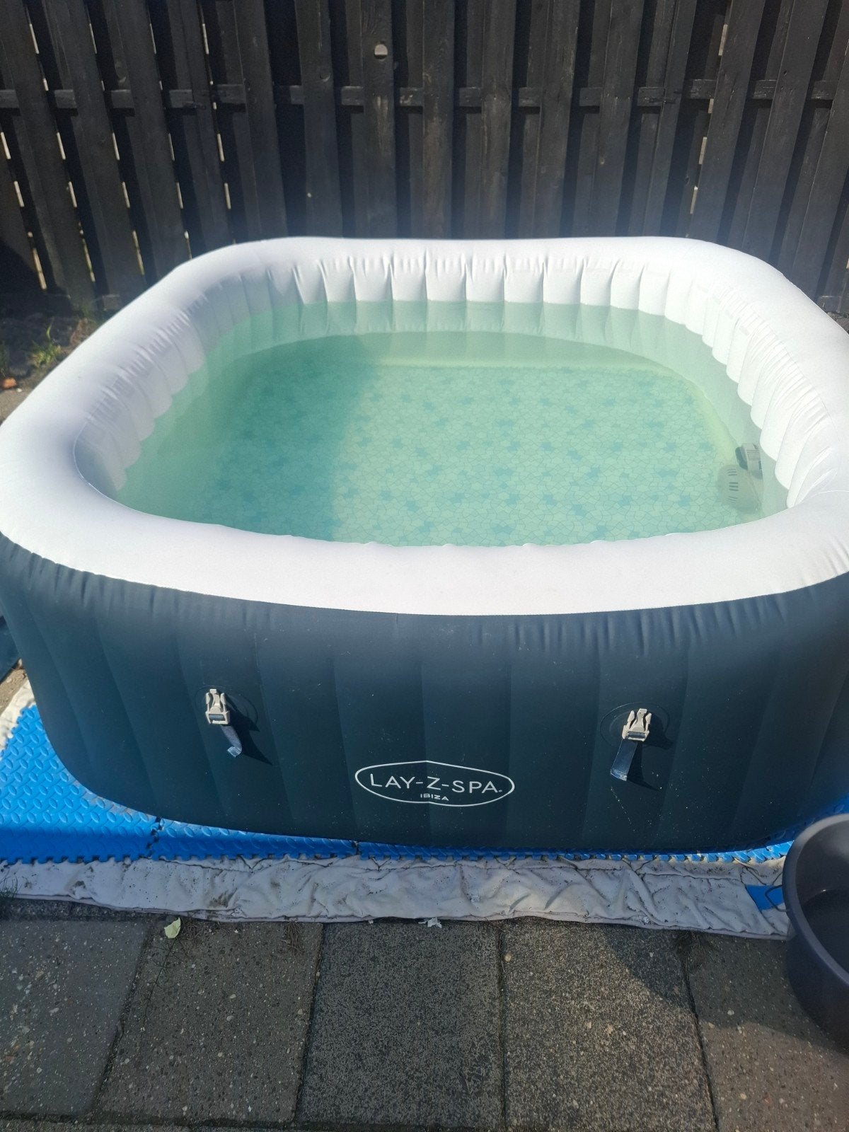bestway Lay-Z spa ibiza, Ophalen, Zo goed als nieuw, Afdekzeil, Opblaasbaar