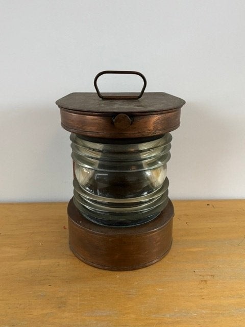 Antieke koperen scheepslamp, Ophalen