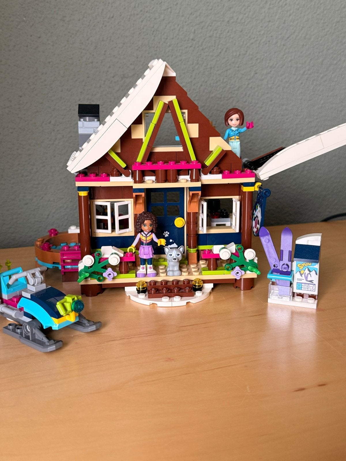 LEGO Friends 41323: Wintersport Chalet (incl. handleiding), Ophalen of Verzenden, Gebruikt