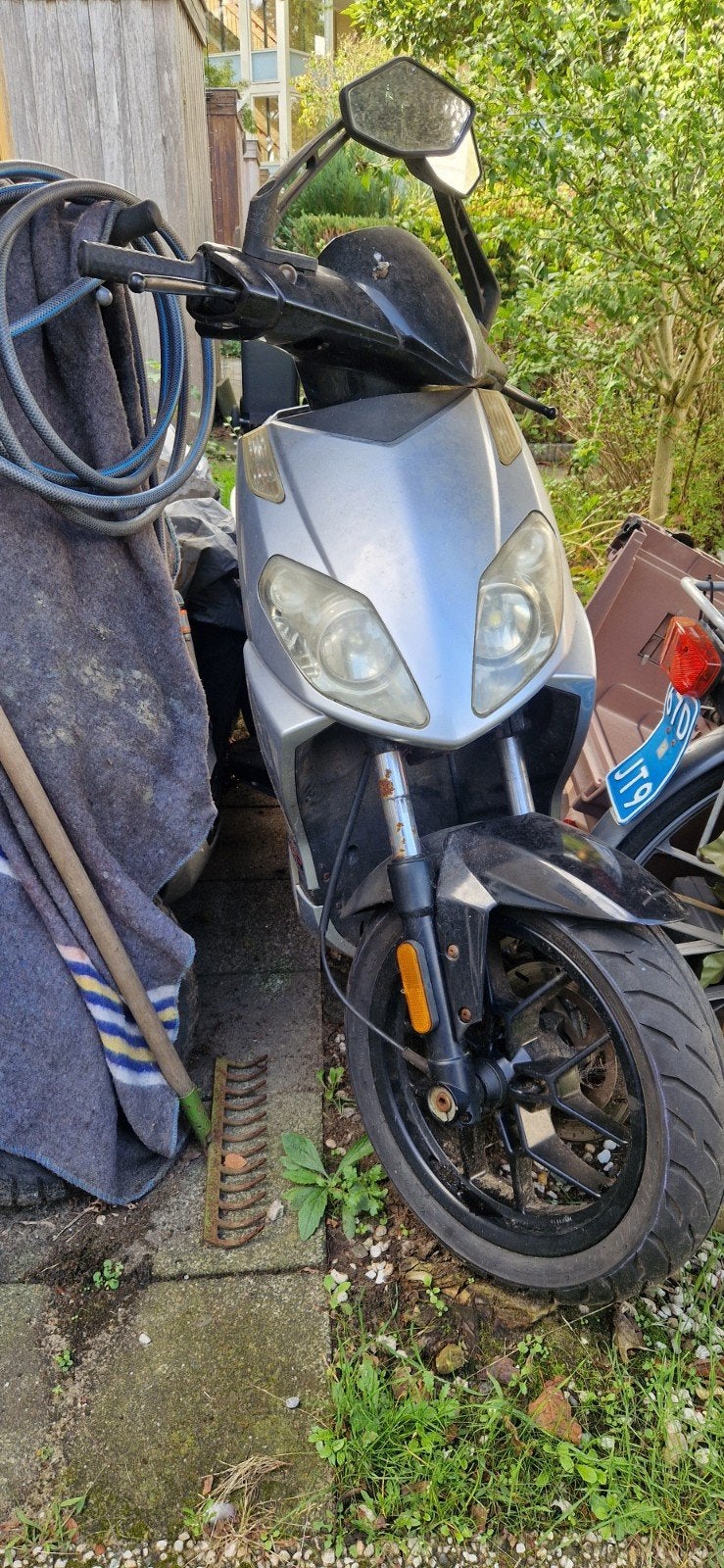 Aprilia scooter - start niet, gratis af te halen, Fietsen en Brommers, Ophalen