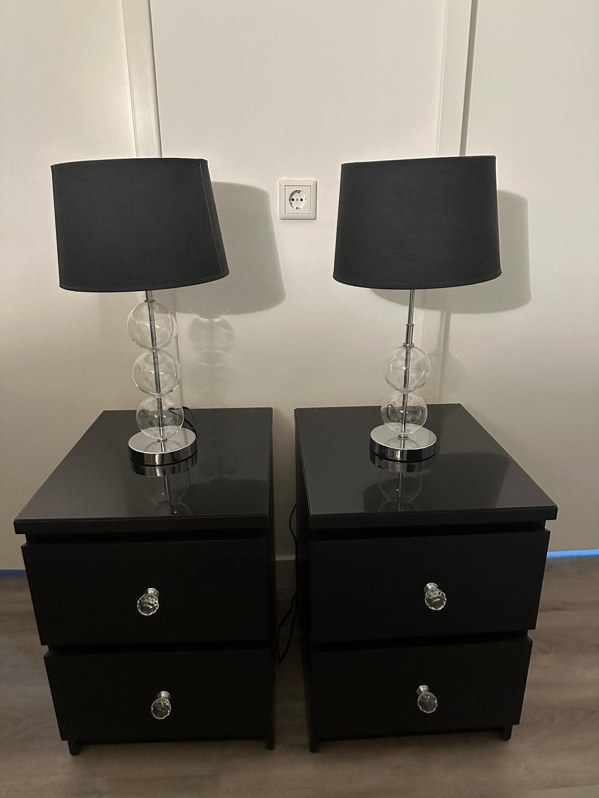 Nachtkastjes met lampjes (handgrepen verwisselbaar) malm, Huis en Inrichting, Ophalen, Gebruikt, Minder dan 45 cm, 55 tot 70 cm