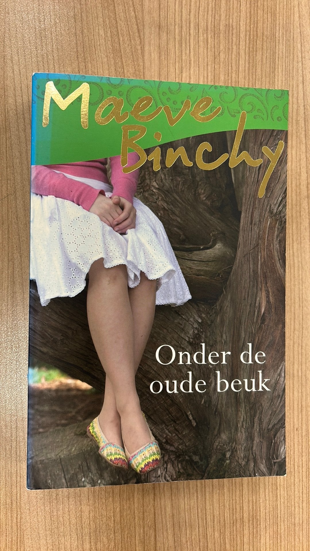Maeve Binchy - Onder de oude beuk, Ophalen of Verzenden, Zo goed als nieuw, Maeve Binchy