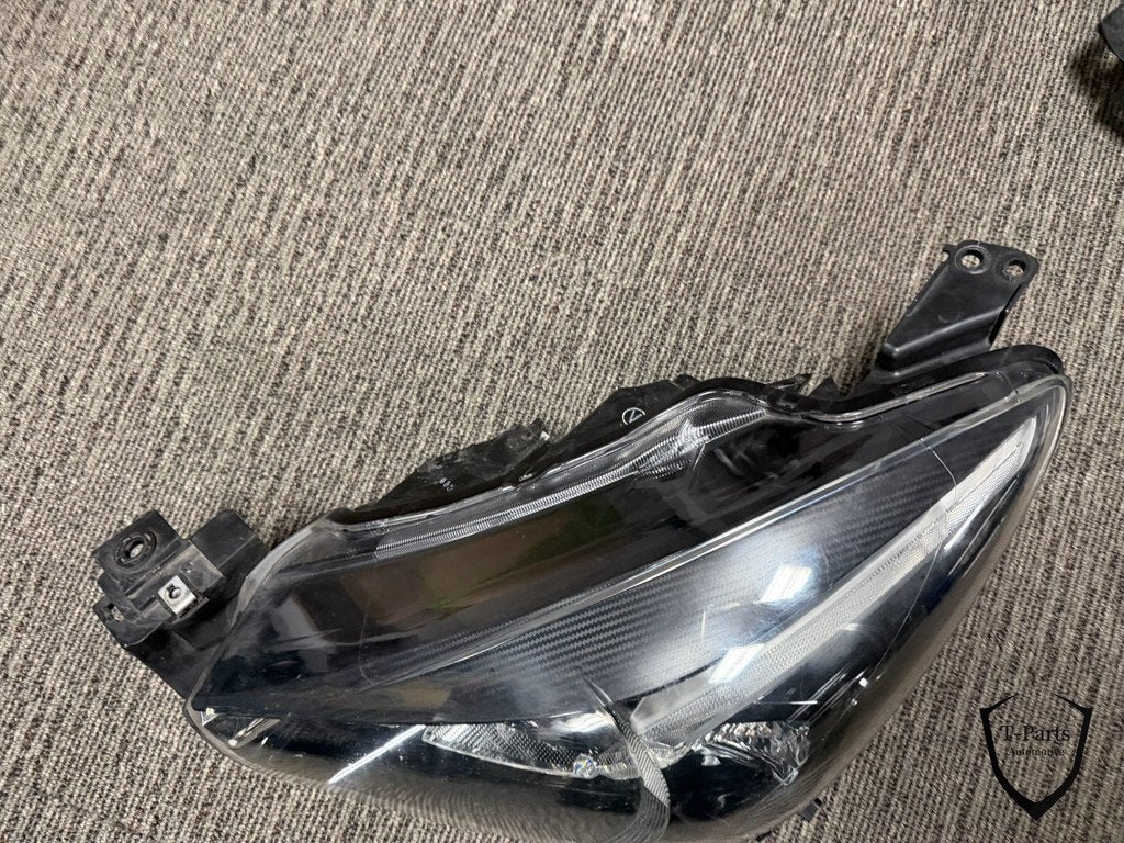 mazda 2 koplamp links DA6B51031f lamp, Gebruikt, Shinchi, Fuchu-Cho 3-1
730-8670  Hiroshima, Mazda Motor Corporation, Info@mazda.co.jp