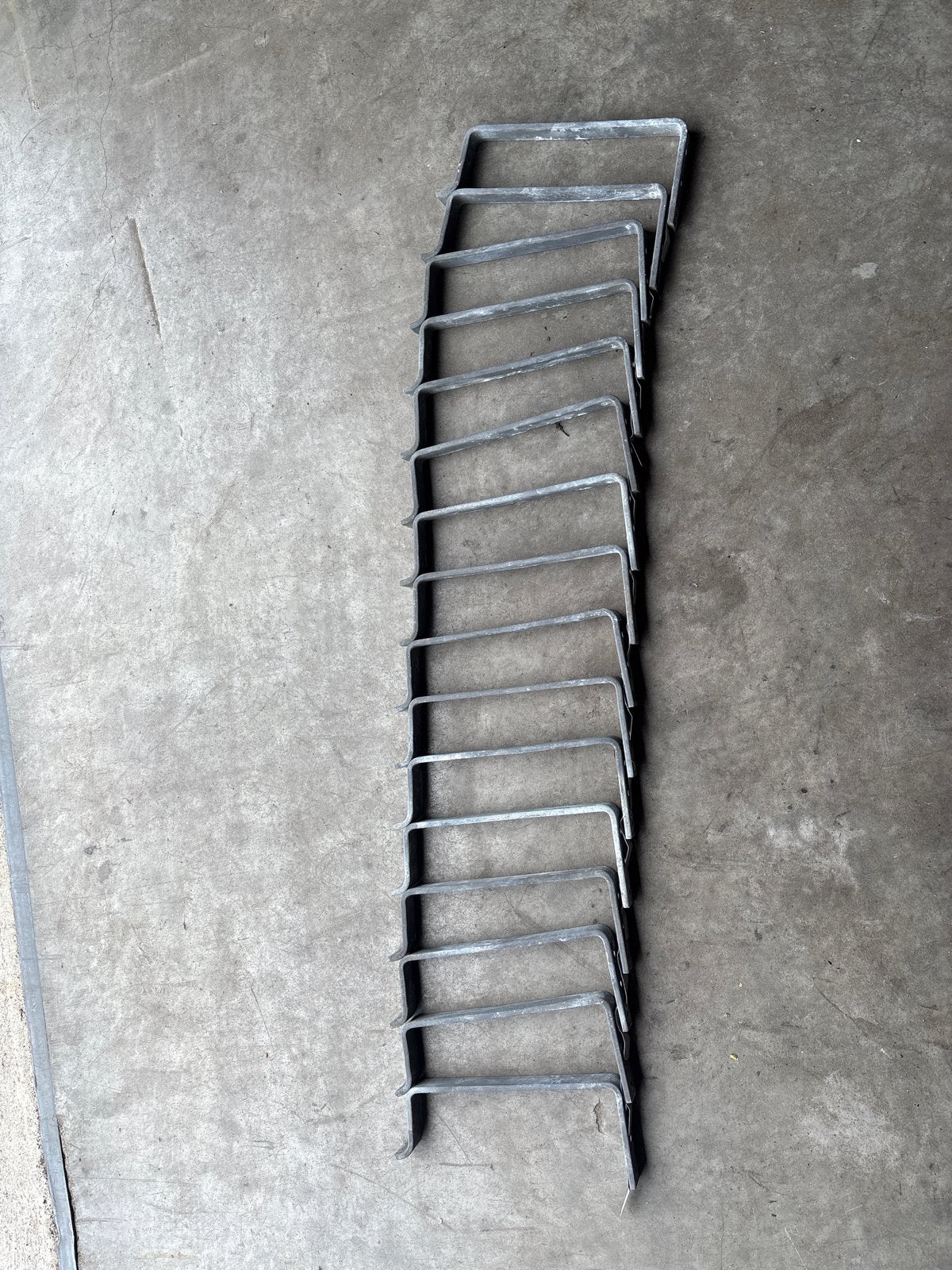 Dakgoot ophangbeugels verzinkt 16 stuks, Ophalen of Verzenden, Gebruikt, 100 tot 250 mm, Overige typen