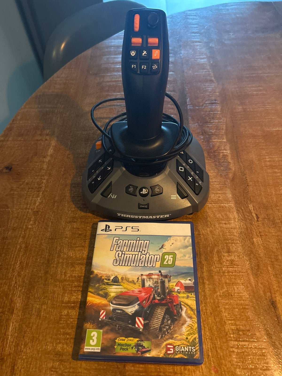 Thrustmaster sim task farm stick P & Farming Simulator 2, 1 speler, Ophalen of Verzenden, Zo goed als nieuw, Vanaf 12 jaar