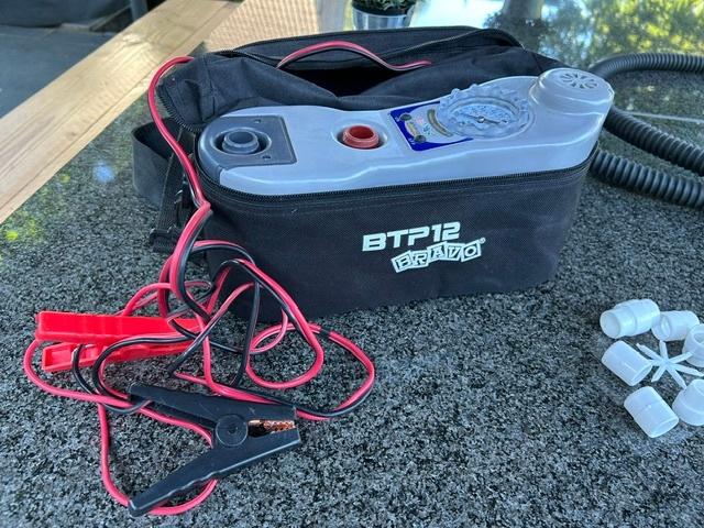Bravo BTP 12 manometer, elektrische luchtpomp, 12 V, Watersport en Boten, Accessoires en Onderhoud, Ophalen of Verzenden, Zo goed als nieuw