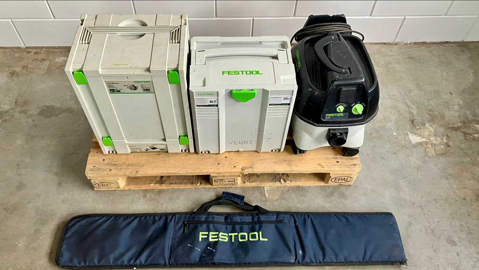 Festool TS 75 EBQ invalzaag met accessoires en stofzuiger, Ophalen, Gebruikt, Invalzaag, 70 mm of meer