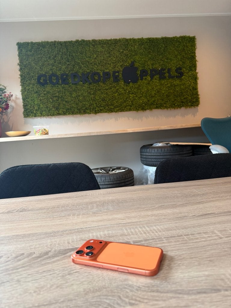 iPhone 17 Pro 256GB Oranje | E sim model, Apple, Blauw, Cupertino California, Zonder simlock