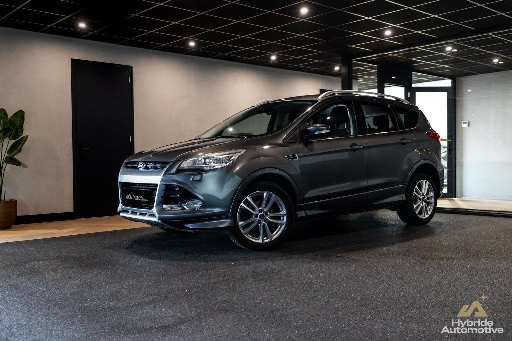 Ford Kuga 1.6 Titanium | Camera | Half Leer | Winter Pakket, Auto's, Ford, Keurmerk '100% Onderhouden', 15 km/l, Gebruikt, Zwart