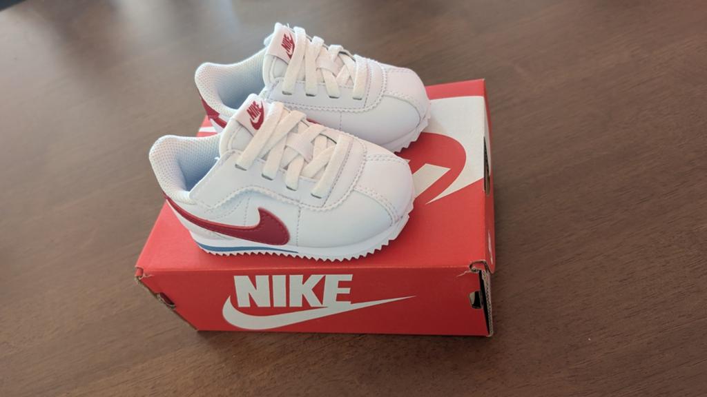 Nike Cortez baby sneakers maat 21 - Wit/rood/blauw, Kinderen en Baby's, Babykleding | Schoentjes en Sokjes, Ophalen of Verzenden