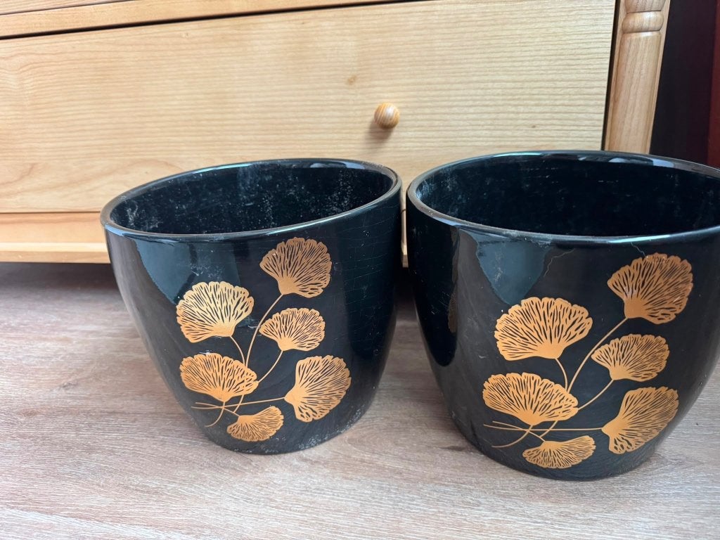 Set van 2 Zwarte Keramieken Bloempotten PTMD, Ophalen, Rond, Zo goed als nieuw, Aardewerk