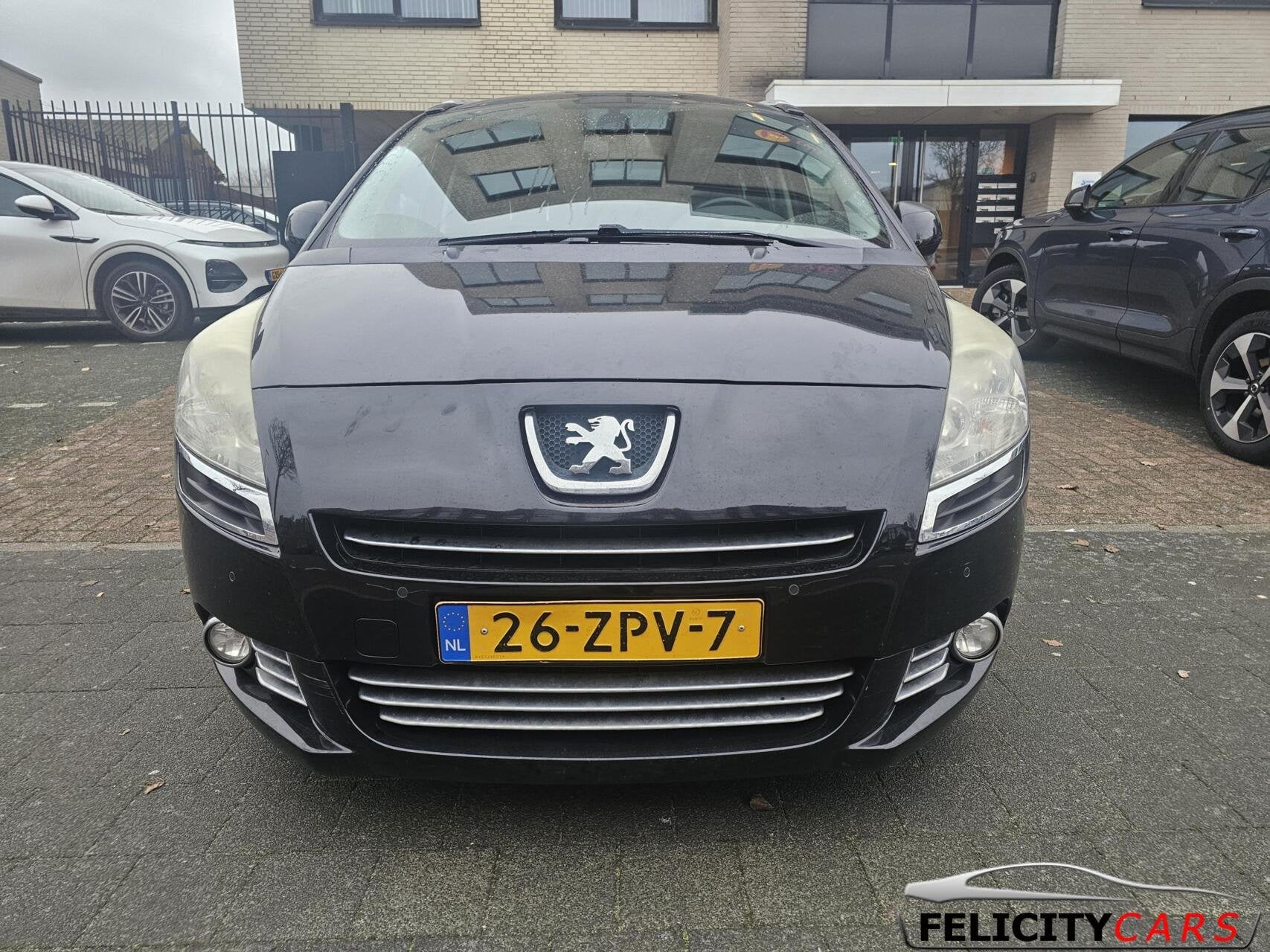 Peugeot 5008 1.6 THP Blue Lease Executive 7p., Auto's, Voorwielaandrijving, Euro 5, Zwart, Bedrijf