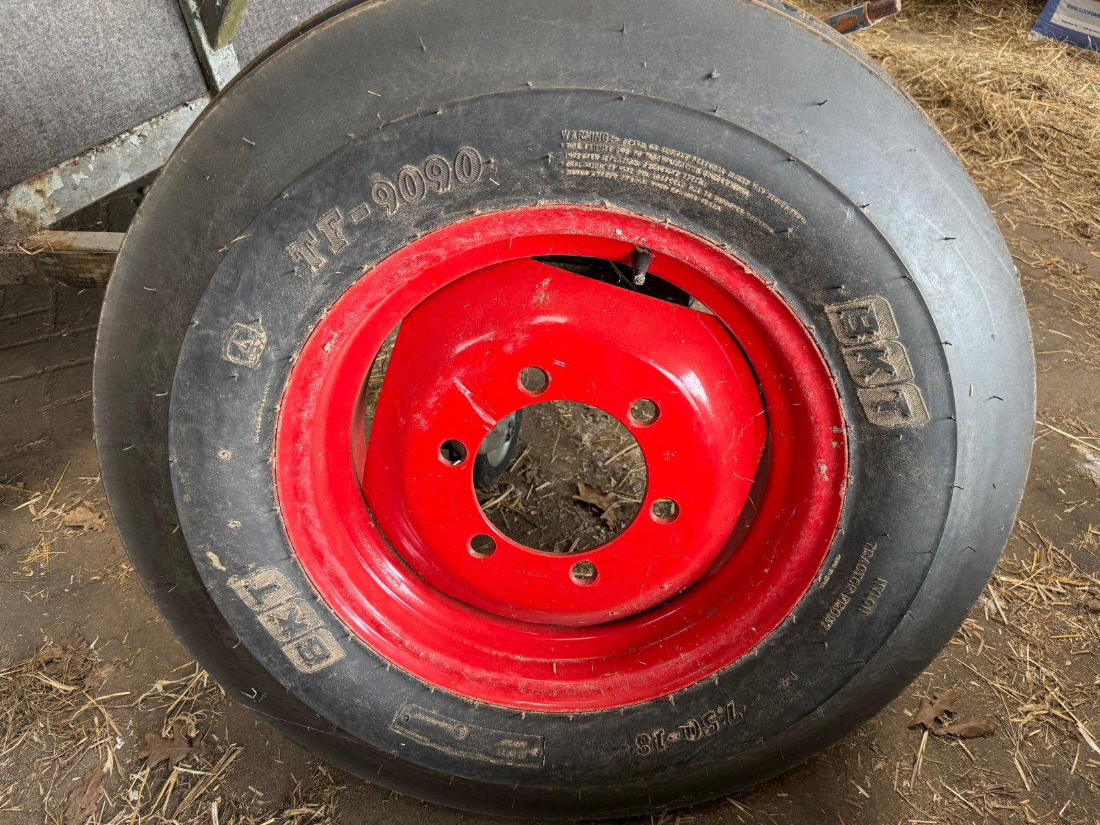 2 trekker voorbanden Fendt 100 serie, Ophalen