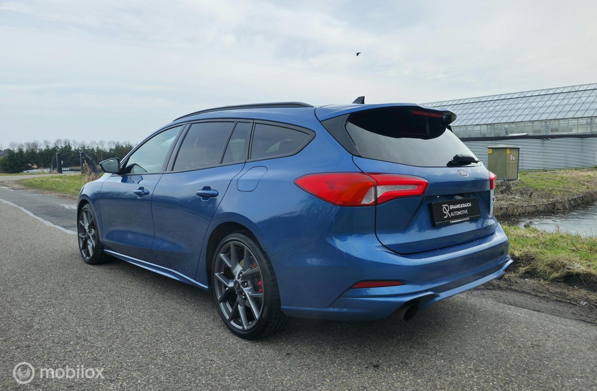 Ford Focus Wagon 2.3 ST-3 / Performance Pack / Pano / HUD, Auto's, Gebruikt, Zwart, 4 cilinders, Blauw