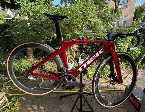 Trek Madone SL 6 Ultegra Di2, Fietsen en Brommers, Fietsen | Racefietsen, 28 inch, Carbon, Heren, Zo goed als nieuw