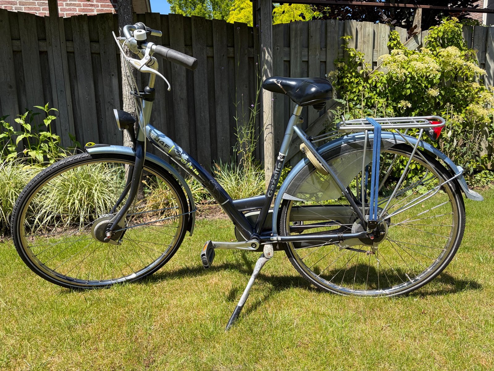 Gazelle Damesfiets J4F - 3 versnellingen, licht werkend, Fietsen en Brommers, Ophalen, Gebruikt, Velgrem, Versnellingen