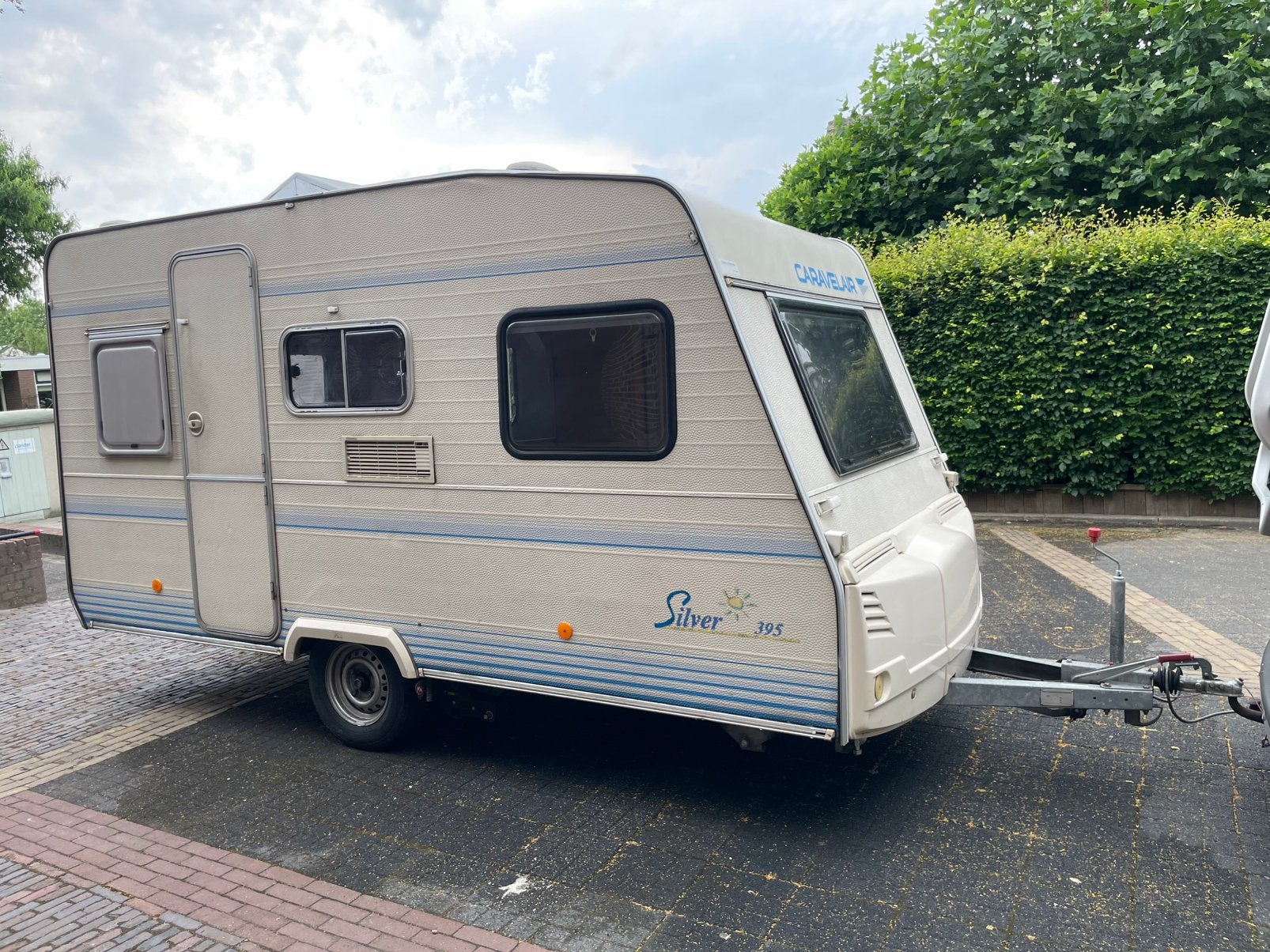 Caravelair Silver 395 met mover en evt. stalling, Caravans en Kamperen, Caravans, Standaardzit, Kachel, Dwarsbed, Particulier