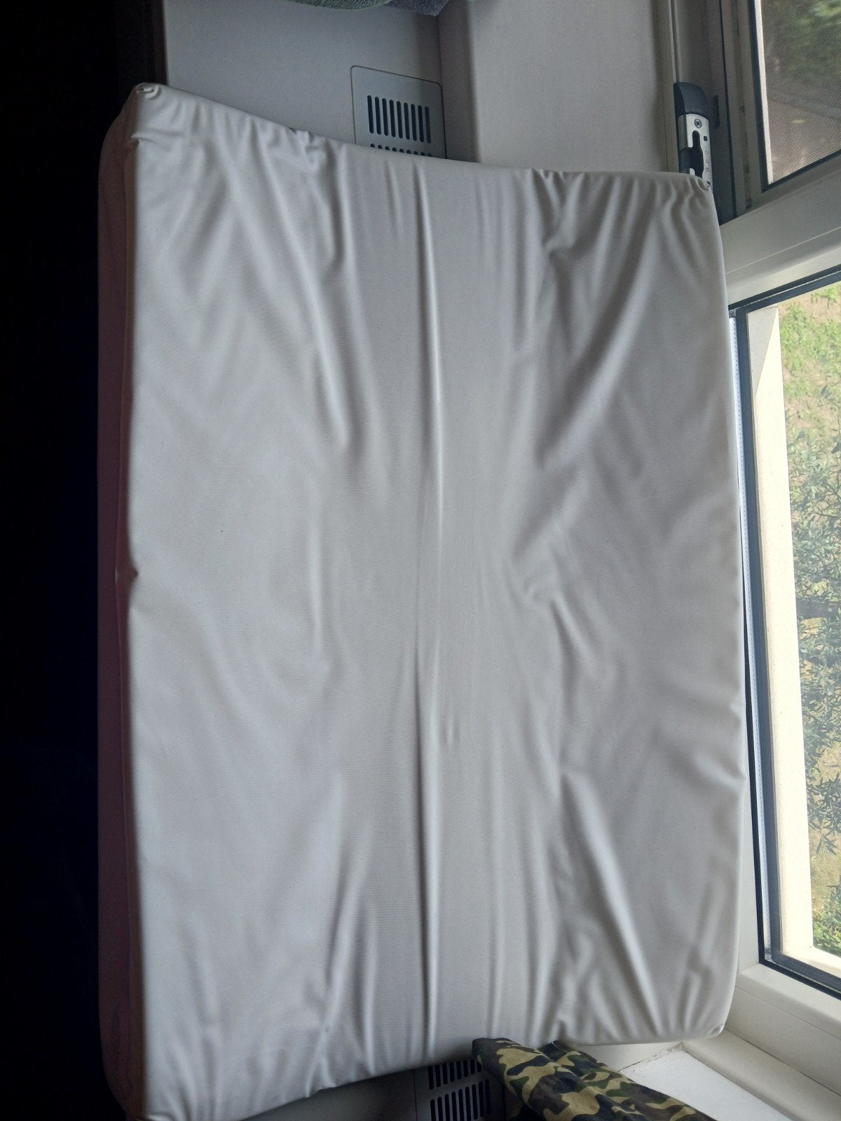 Aankleedkussen met 4 hoezen, Kinderen en Baby's, Badjes en Verzorging, Overige merken, Aankleedkussen, Ophalen of Verzenden, Zo goed als nieuw