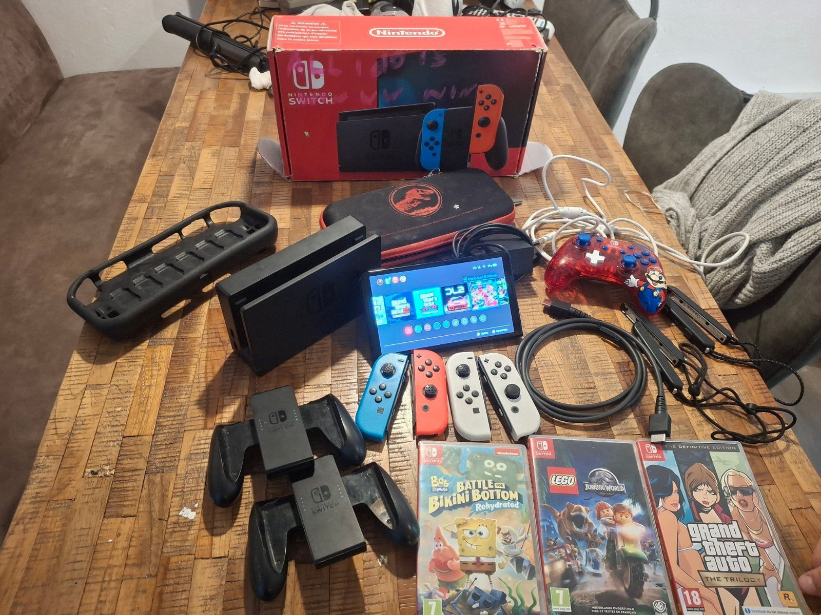 nintendo switch oled, Ophalen of Verzenden, Zo goed als nieuw, Met 2 controllers, Switch OLED
