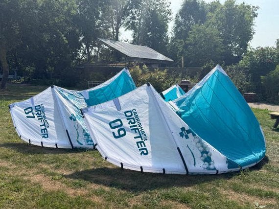 Cabrinha Drifter 7m & 9m met Bar (augustus 2023), Watersport en Boten, Kitesurfen, Gebruikt, Kitesurf-set, 9 m², Ophalen of Verzenden